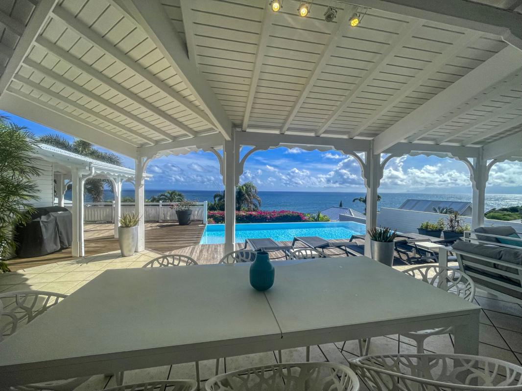 8.Location villa piscine vue mer Ste Anne Guadeloupe_Terrasse
